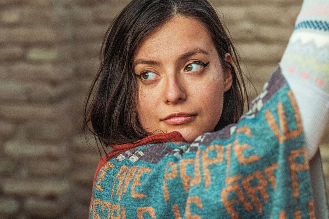 Kobieta w poncho
